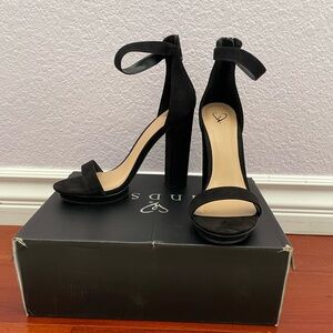 Windsor Black 4/12 inch heels size 6 1/2
